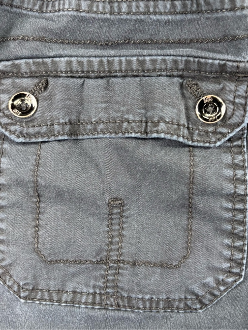 Lee Black Cargo Capris - Picture 9 of 10